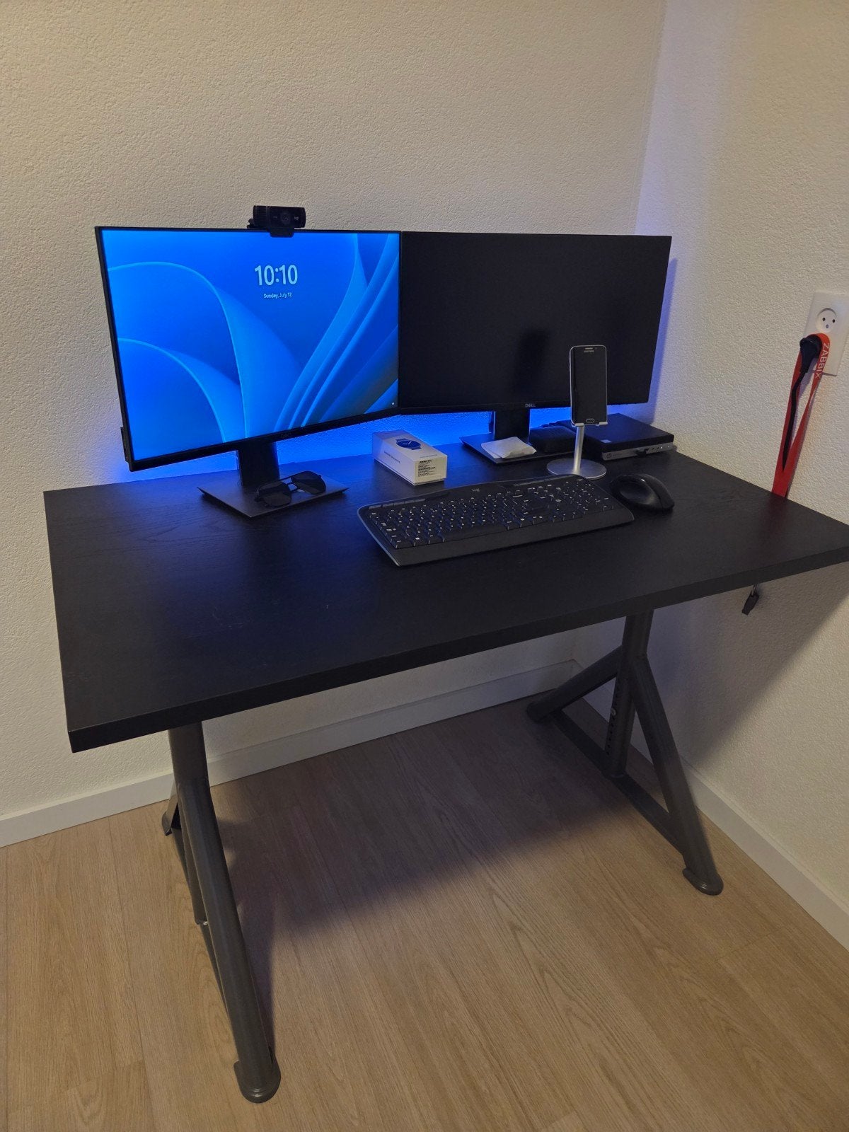 IKEA IDÅSEN Bureau 120x70 cm Zwart + led strip, Zwart, In hoogte verstelbaar, Ophalen of Verzenden, Zo goed als nieuw