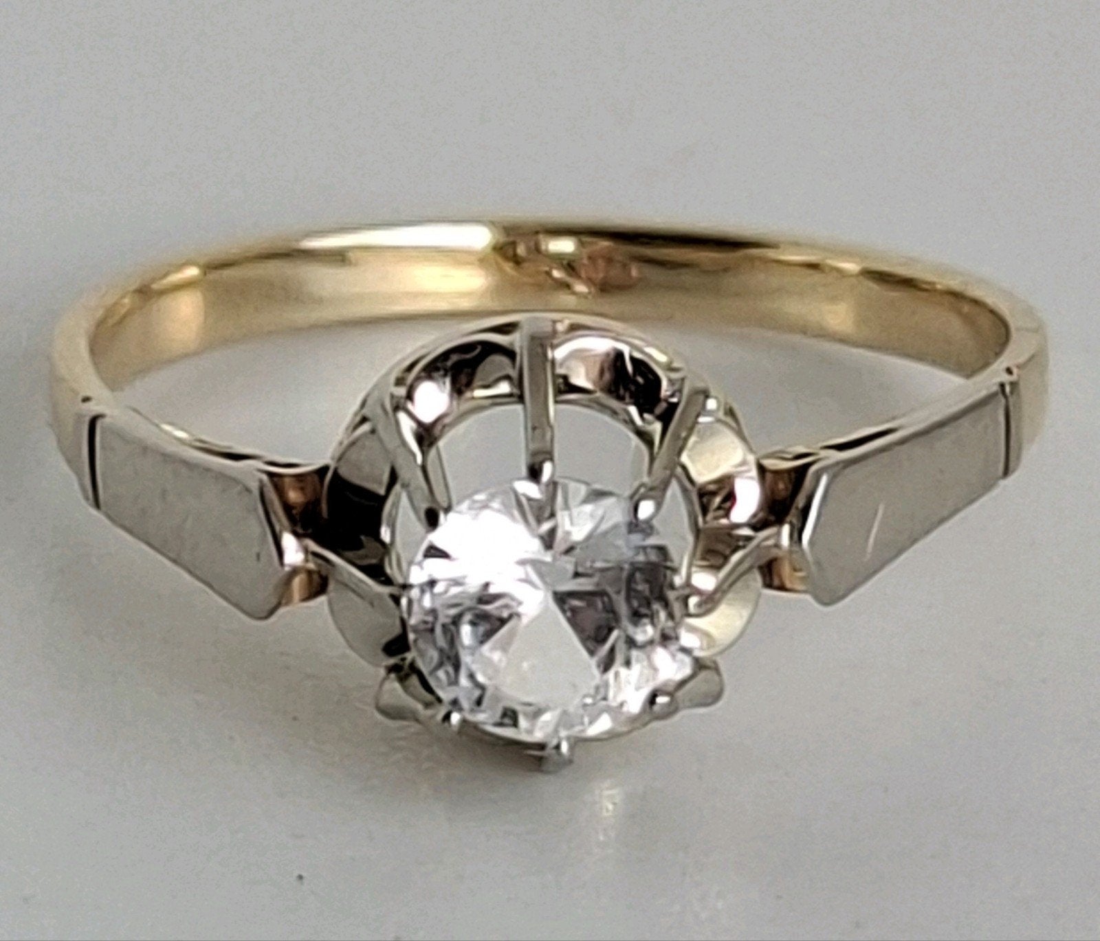 Gouden ring 14 karaat goud solitaire bicolor maat 17, Ophalen of Verzenden, 17 tot 18, Goud, Goud