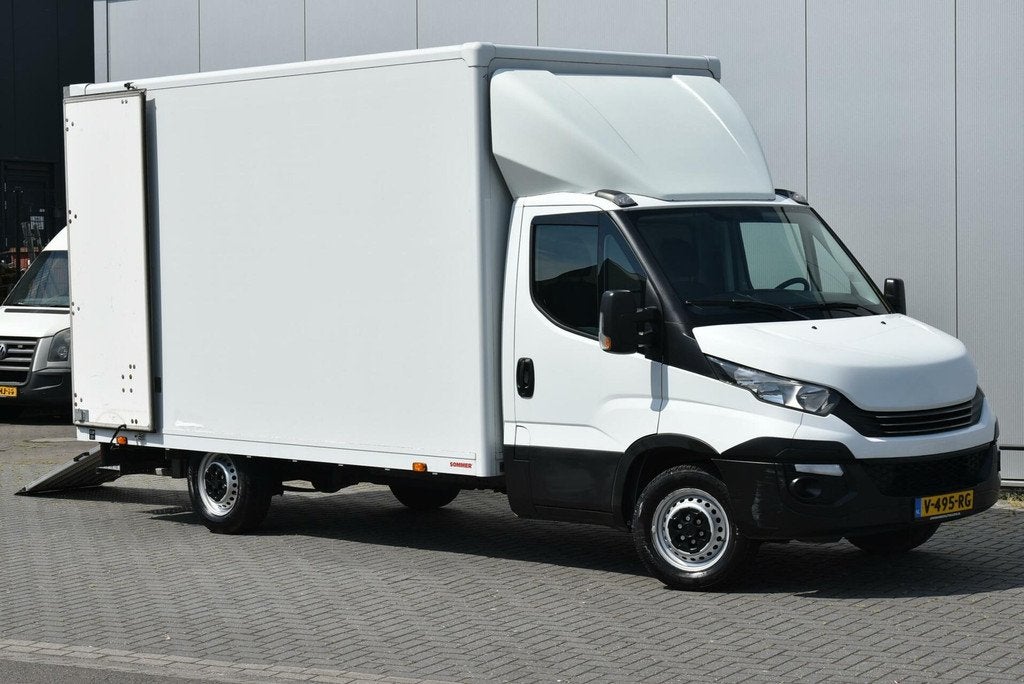 Iveco Daily 2.3 Hi-Matic Aut. {1200 Kg Laadvermogen!} Euro 6, Auto's, Gebruikt, Iveco, Wit, Origineel Nederlands