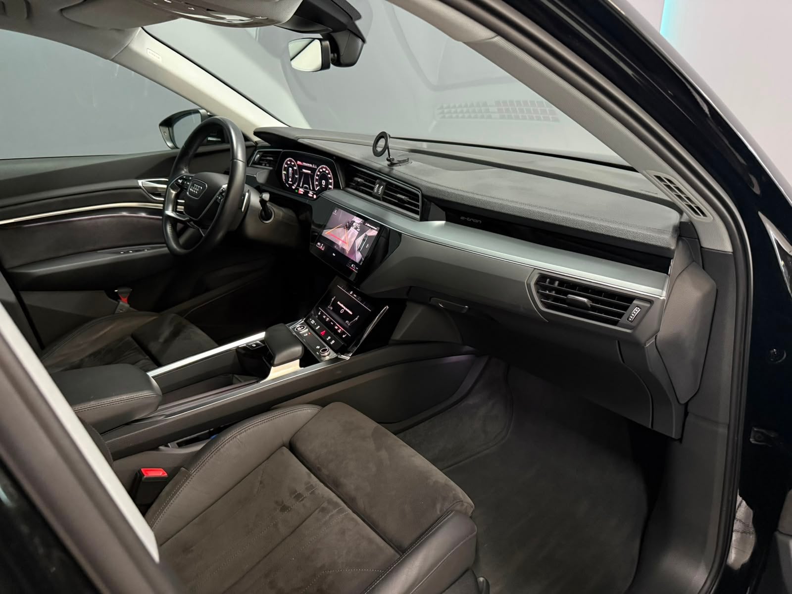 Audi e-tron Sportback 50 quattro S edition 71 kWh (bj 2020), Automaat, Zwart, Zwart, Leder