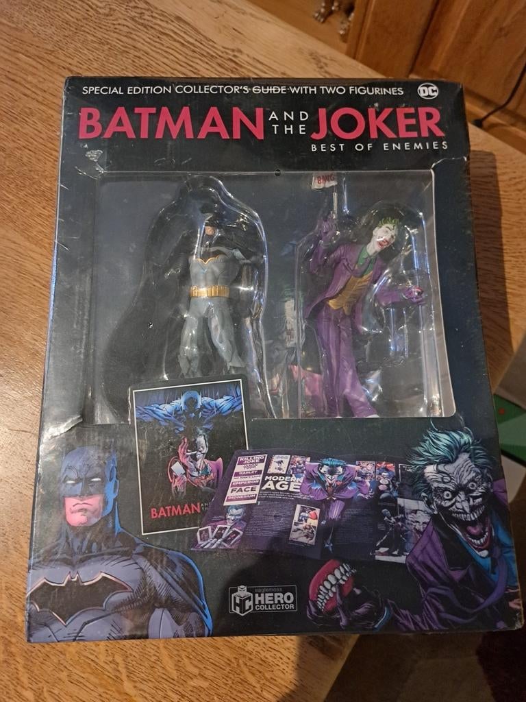 Batman and the joker here collector, Verzamelen, Ophalen of Verzenden, Zo goed als nieuw
