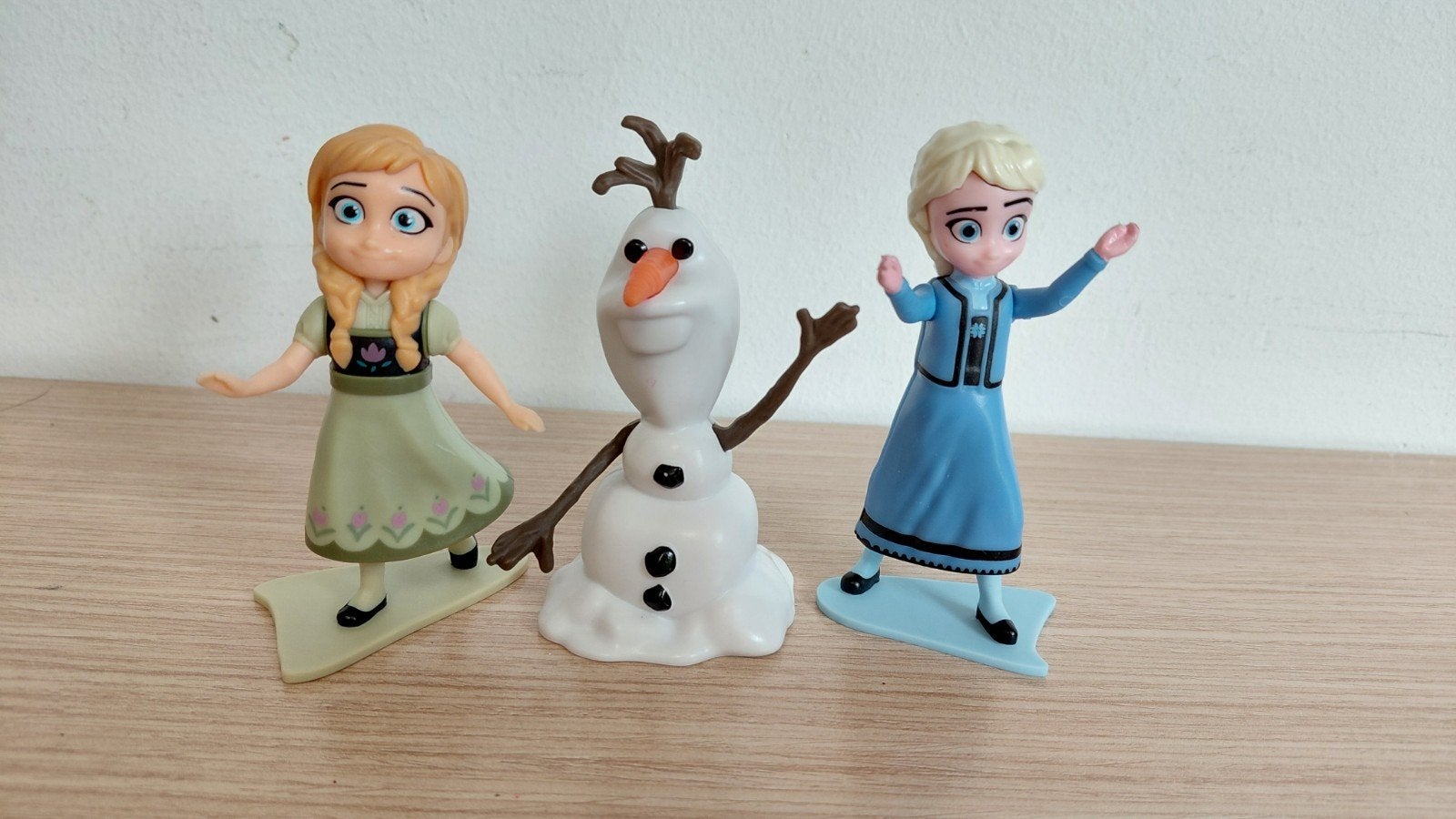 3 frozen Disney poppetjes, Ophalen of Verzenden, Zo goed als nieuw