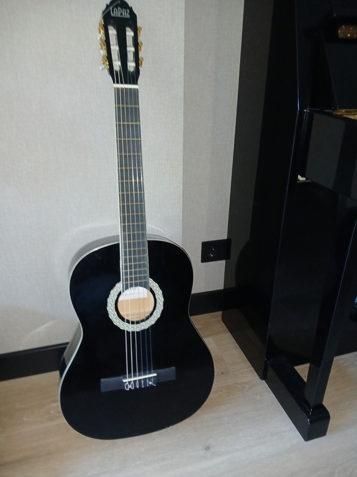 Zwarte LaPaz Klassieke Gitaar - Zo goed als nieuw, Ophalen of Verzenden, Gebruikt, Klassieke of Spaanse gitaar