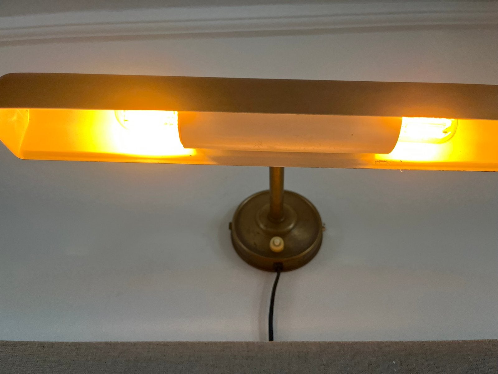 Mooie bronzen schilderijlamp breed 30 cm, Huis en Inrichting, Lampen | Wandlampen, Ophalen of Verzenden, Zo goed als nieuw, Metaal