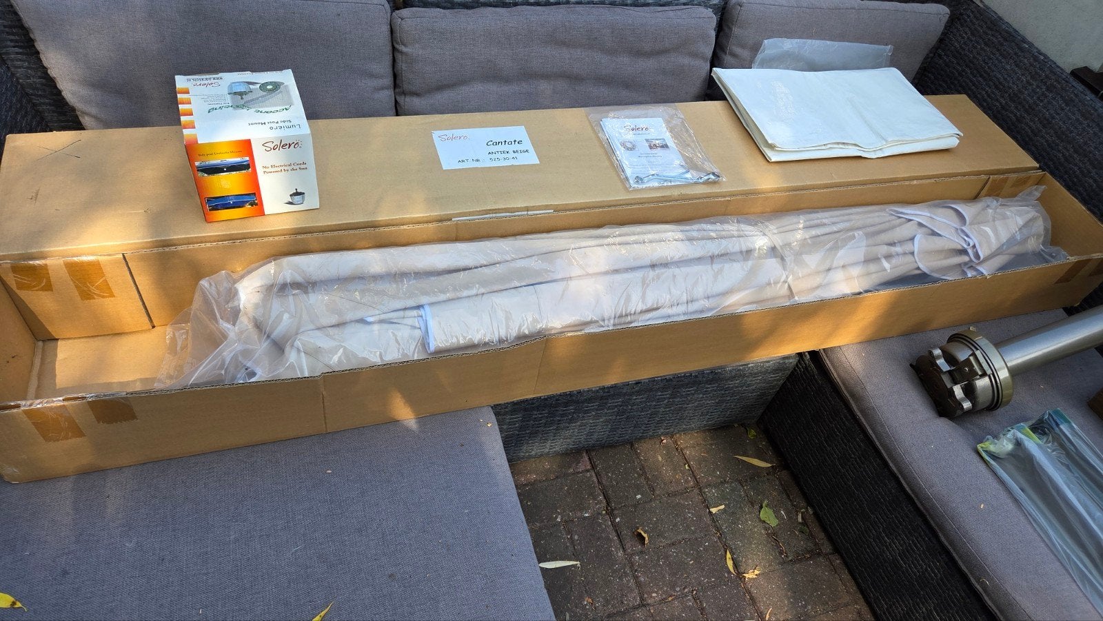 Solero Cantate Zweefparasol Beige met Verlichting 250x250cm, Tuin en Terras, Ophalen, Verstelbaar, Nieuw, 2 tot 3 meter