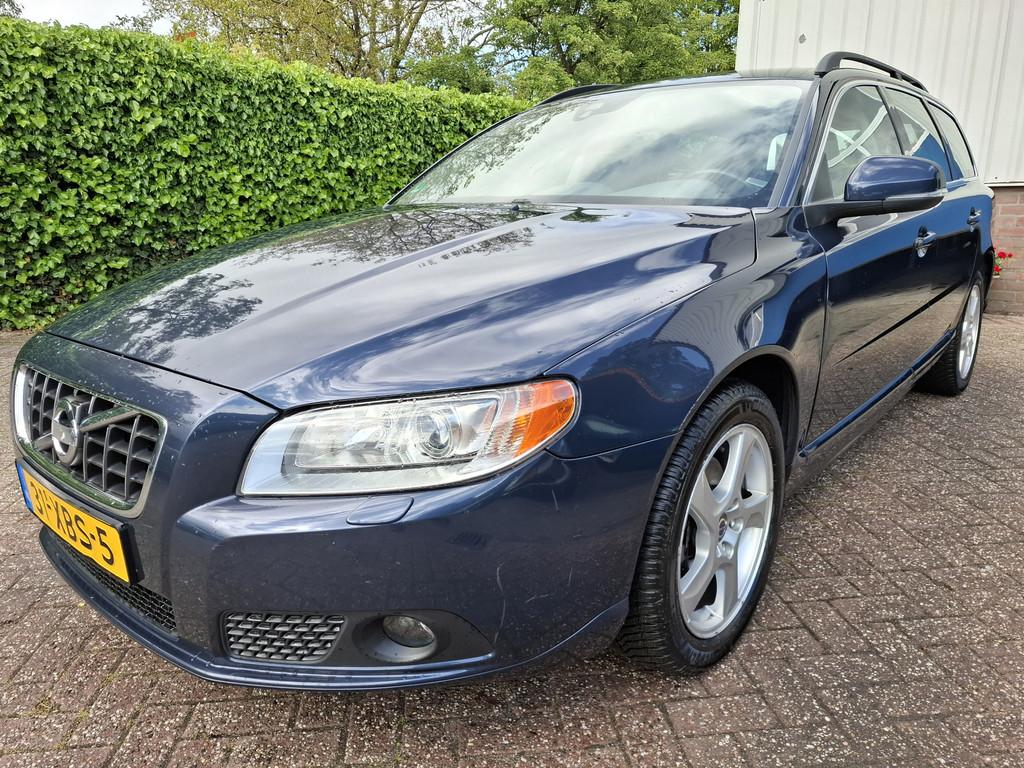 Volvo V70 1.6 T4 Limited Edition LEER/XENON/CRUISE 180PK, Voorwielaandrijving, Euro 5, 15 km/l, 4 cilinders