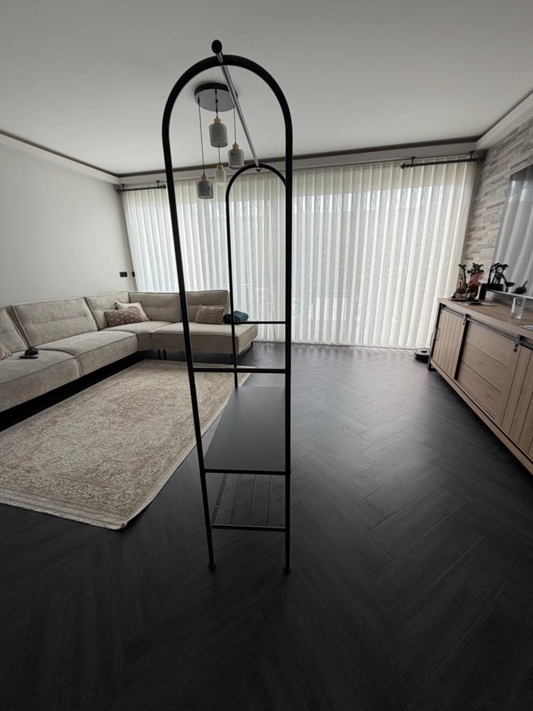 IKEA GRAFJALLET Kledingrek - Zwart, Zo goed als nieuw, Met plank(en), Zo goed als nieuw, Metaal, 150 tot 200 cm