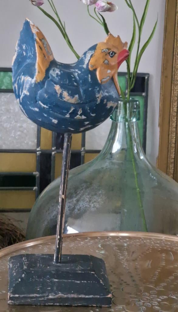 Pasen - brocante houten kip decoratie op voet, Ophalen