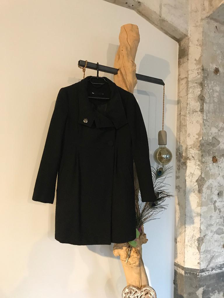 zwarte winterjas dames mt. 38, Ophalen of Verzenden, Zo goed als nieuw, Maat 38/40 (M), Zwart