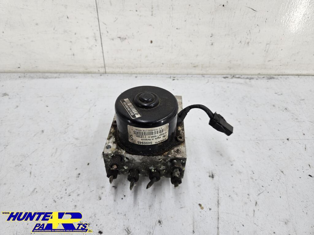 ABS pomp Volvo C70/S60/S70/S80/V70 ('97-'05) 9496945, Gebruikt, Ophalen of Verzenden, Volvo, Volvo