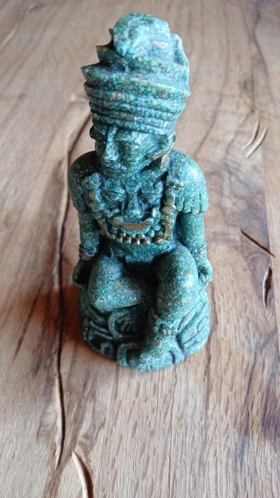 Uniek handgesneden groen stenen beeldje (maya), Ophalen