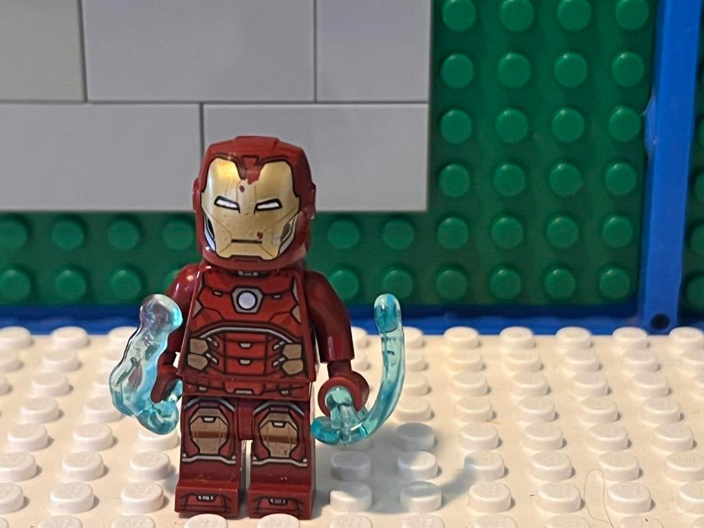 Lego iron man silver minifiguur, Kinderen en Baby's, Speelgoed | Duplo en Lego, Ophalen of Verzenden, Zo goed als nieuw