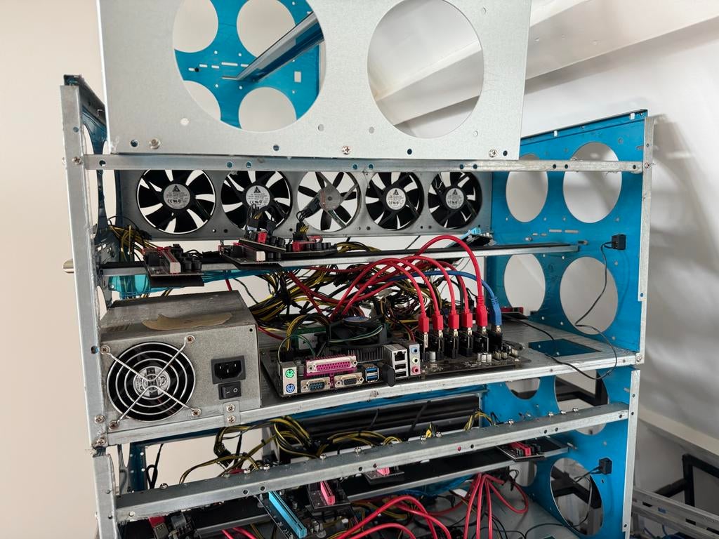 Crypto Mining Barebone, Ophalen of Verzenden, Gebruikt