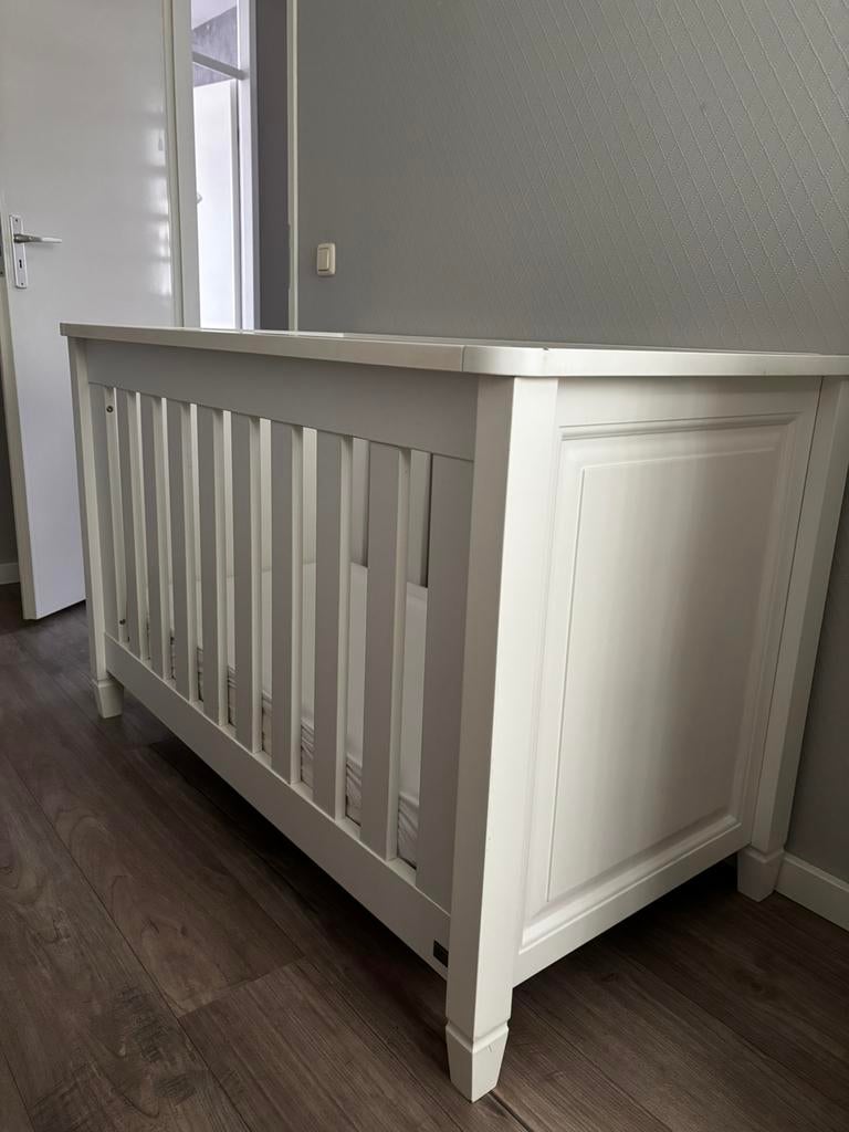 Ledikant TWF, Kinderen en Baby's, Kinderkamer | Complete kinderkamers, Ophalen of Verzenden, Zo goed als nieuw, Jongetje of Meisje