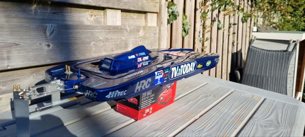 Catamaran, stepped hull., Hobby en Vrije tijd, Modelbouw | Boten en Schepen, Ophalen of Verzenden