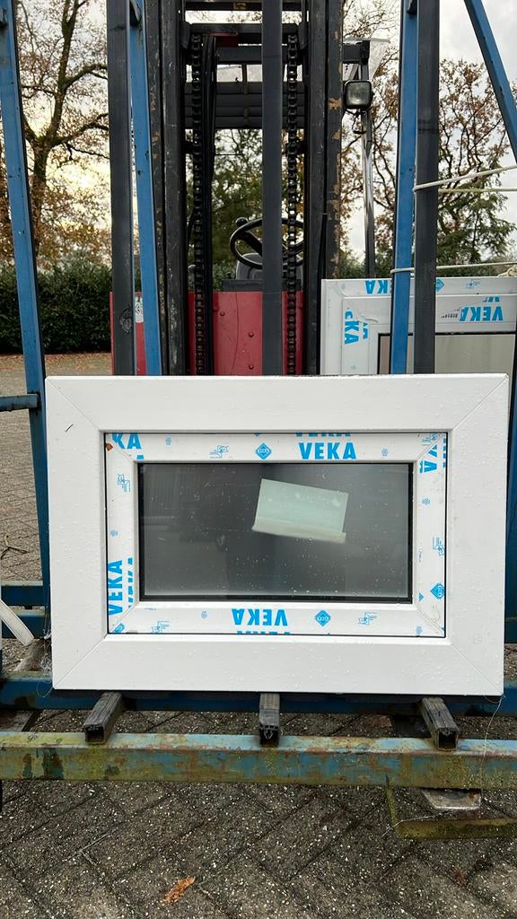 Veka draaikiep raam, Kunststof, Raamkozijn, Nieuw, 75 tot 150 cm