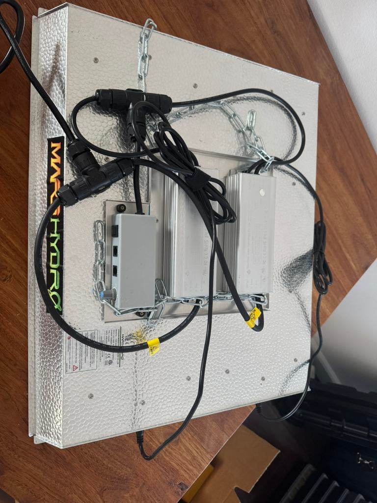 2x Mars Hydro TSW2000 kweeklamp, Ophalen, Zo goed als nieuw, Kweeklamp
