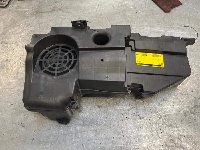 Subwoofer van een Audi A6, Gebruikt, -, -, -