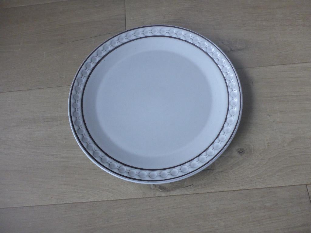 Dinerbord, ceramano w germany., Huis en Inrichting, Keuken | Servies, Ophalen of Verzenden, Zo goed als nieuw, Bord(en), Overige stijlen