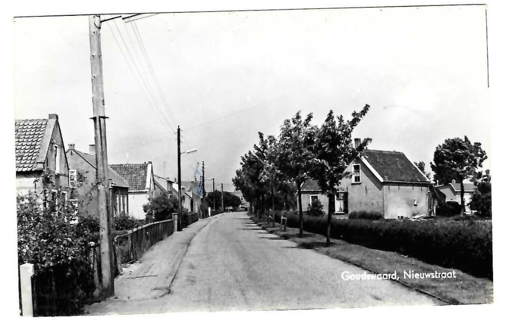 Goudswaard bij Spijkenisse - Nieuwstraat, Verzenden, 1940 tot 1960, Gelopen, Zuid-Holland