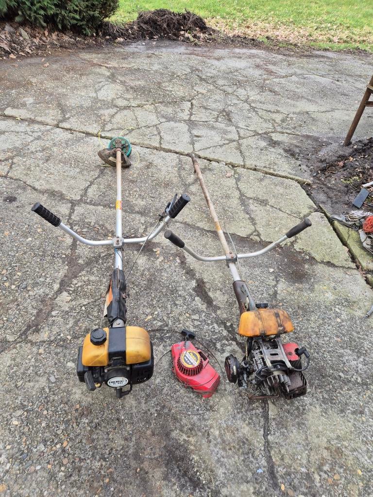 2 Bosmaaiers: Iseki IC 351 & Robin Buschcutter N604, Tuin en Terras, Bosmaaiers, Ophalen, Benzine, Gebruikt, 30 tot 50 cm