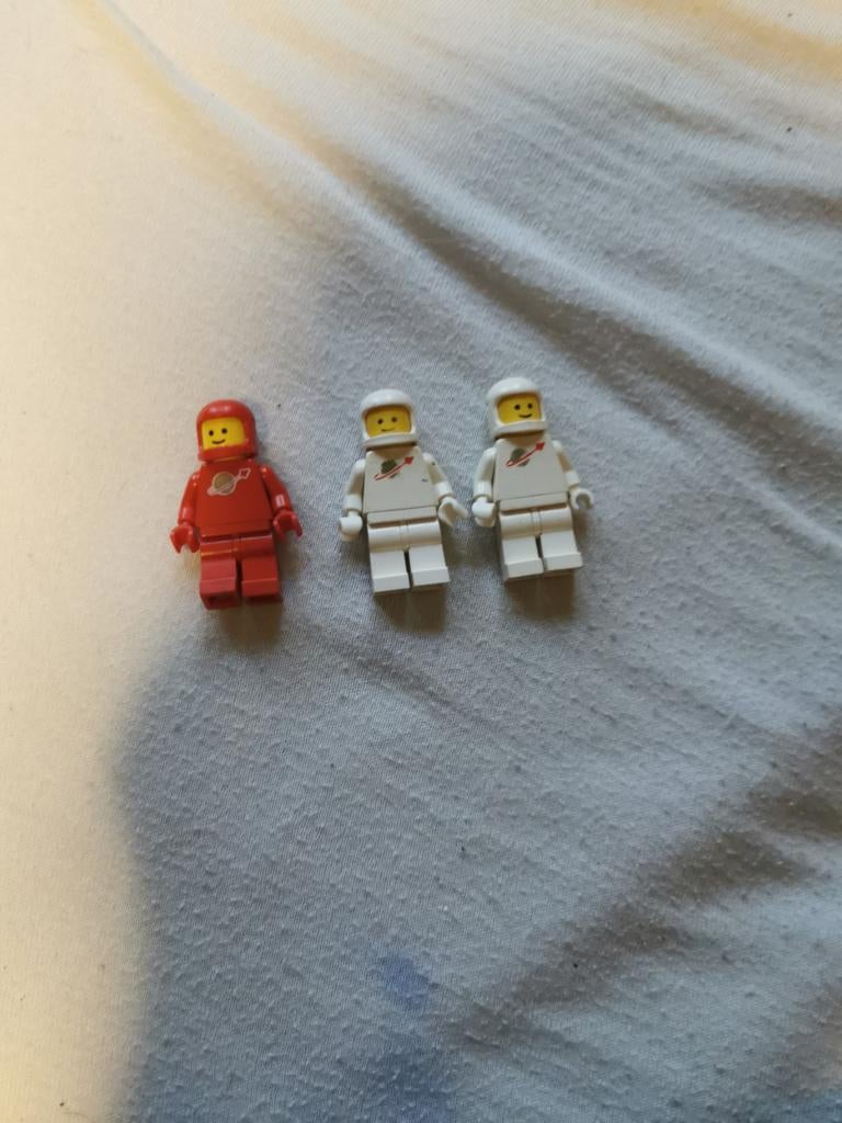Lego Astronauten - 2 Wit, 1 Rood, Ophalen of Verzenden, Gebruikt, Losse stenen, Lego