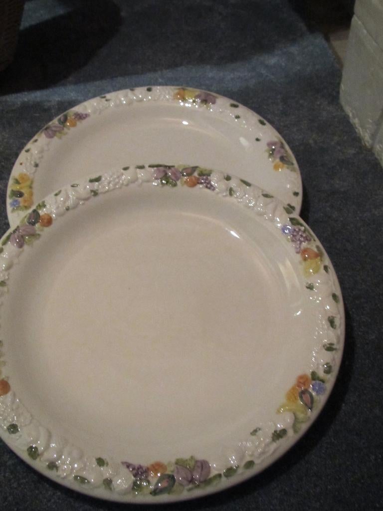 2 Porseleinen Sierborden 43 cm Fruit motief: ITALY, Ophalen, Zo goed als nieuw