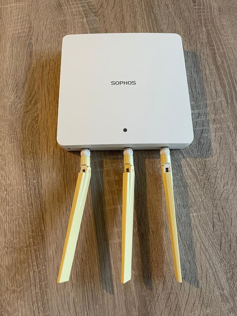 Sophos AP 100, Ophalen of Verzenden, Gebruikt, Router, Sophos