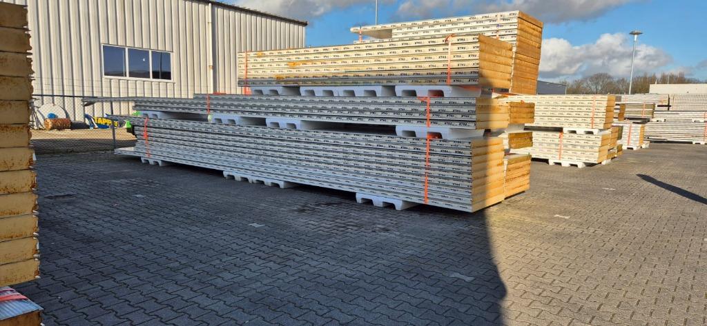 FALK 100MM B-Keus €12m2 Sandwichpanelen Isolatie Wandpanelen, Doe-het-zelf en Verbouw, Platen en Panelen, Ophalen, Zo goed als nieuw