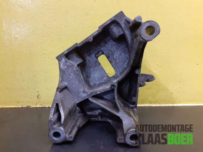 Motorsteun van een Opel Corsa, Gebruikt, -, -, Opel