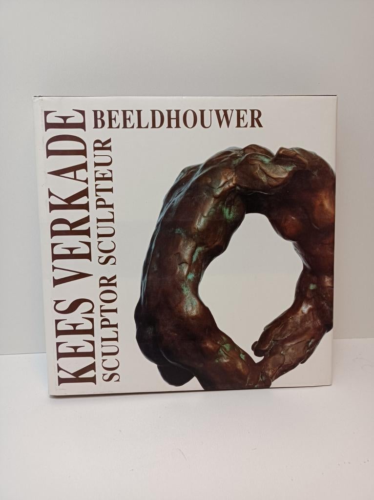 Beeldhouwer, Kees Verkade - 1999, Boeken, Ophalen of Verzenden, Gelezen