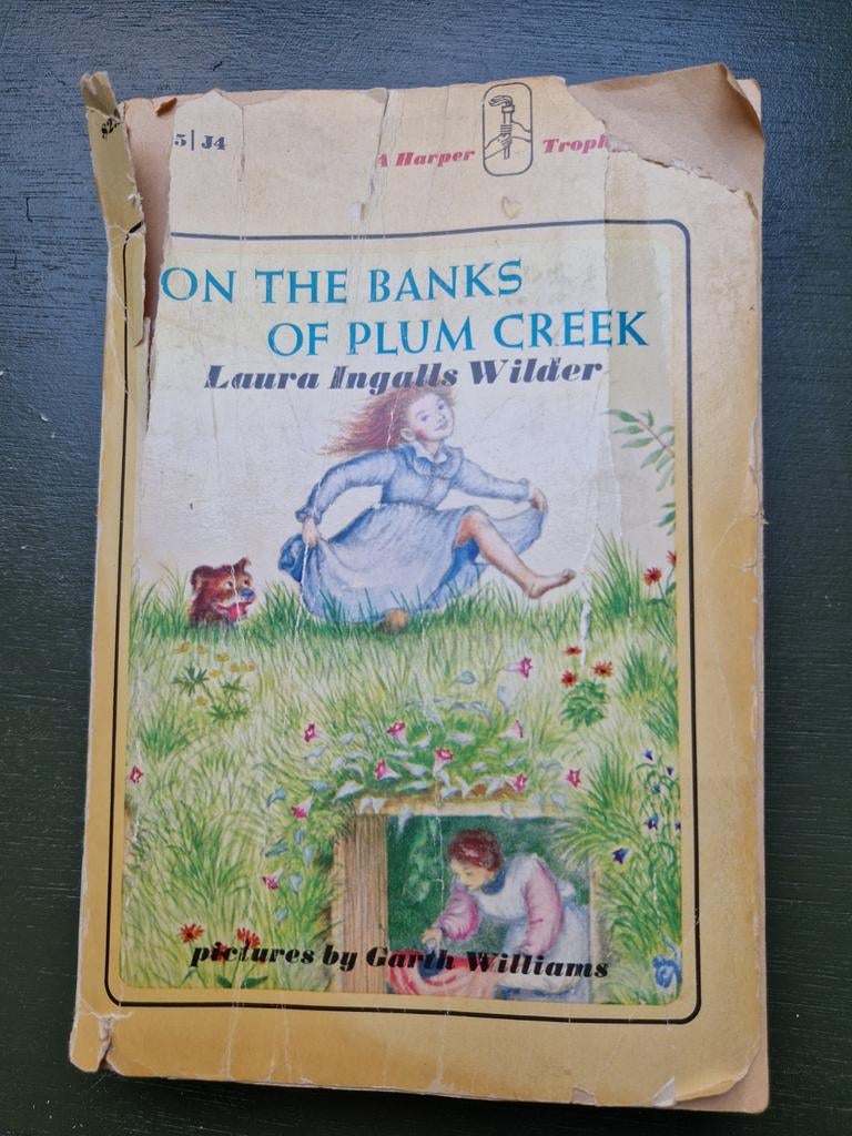 On the Banks of Plum Creek - Laura Ingalls Wilder, Ophalen of Verzenden, Gelezen, Laura Ingalls Wilder, Fictie algemeen