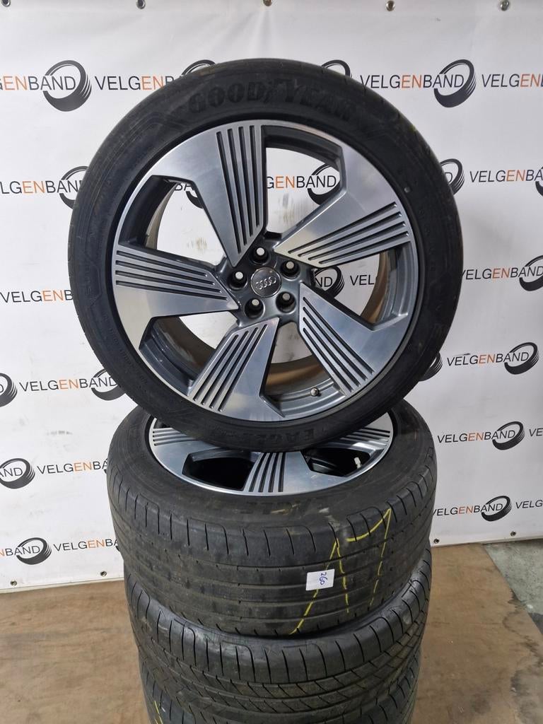 zomerset Audi e-tron Q8 265 45 21 5x112 66.5 zomerbanden, Gebruikt, Mp chat, 265 mm, Banden en Velgen