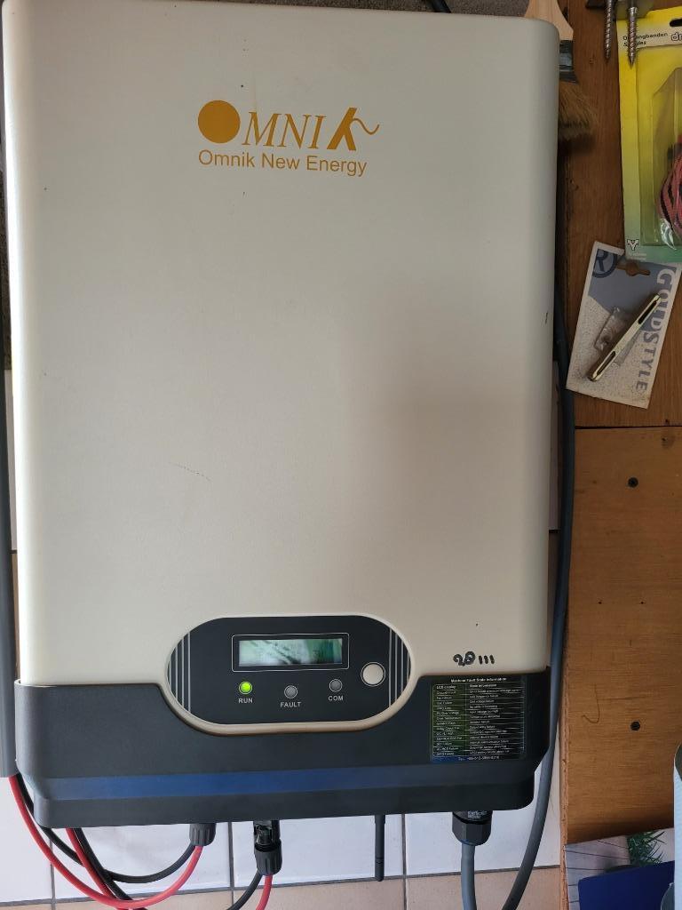omvormer 4 kw EN thuis opslag van zonnepanelen, Doe-het-zelf en Verbouw, Zonnepanelen en Toebehoren, 200 wattpiek of meer, Omnic