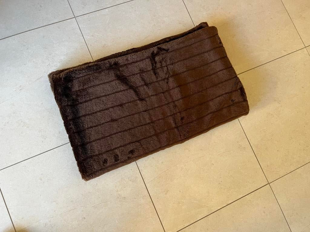Fleece vacht (nep bont) deken donker bruin 120x155, Huis en Inrichting, Woonaccessoires | Plaids en Woondekens, Ophalen of Verzenden