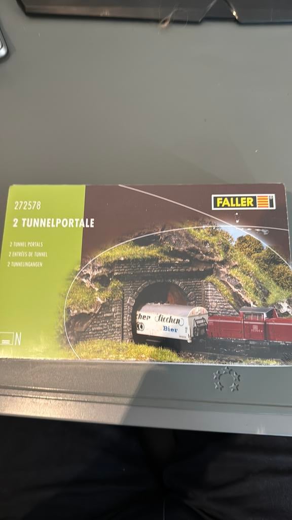 Faller 272578 - 2 Tunnelportale - Modelspoorweg, Hobby en Vrije tijd, Modeltreinen | H0, Verzenden, Nieuw, Gelijkstroom, Brug, Tunnel of Gebouw