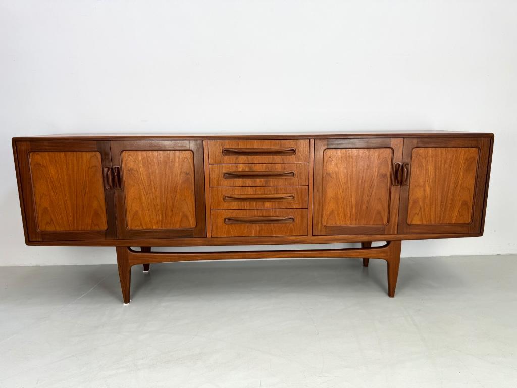 Vintage dressoir G-Plan by V.Wilkins, Verzenden, Teakhout, 50 tot 100 cm, Zo goed als nieuw