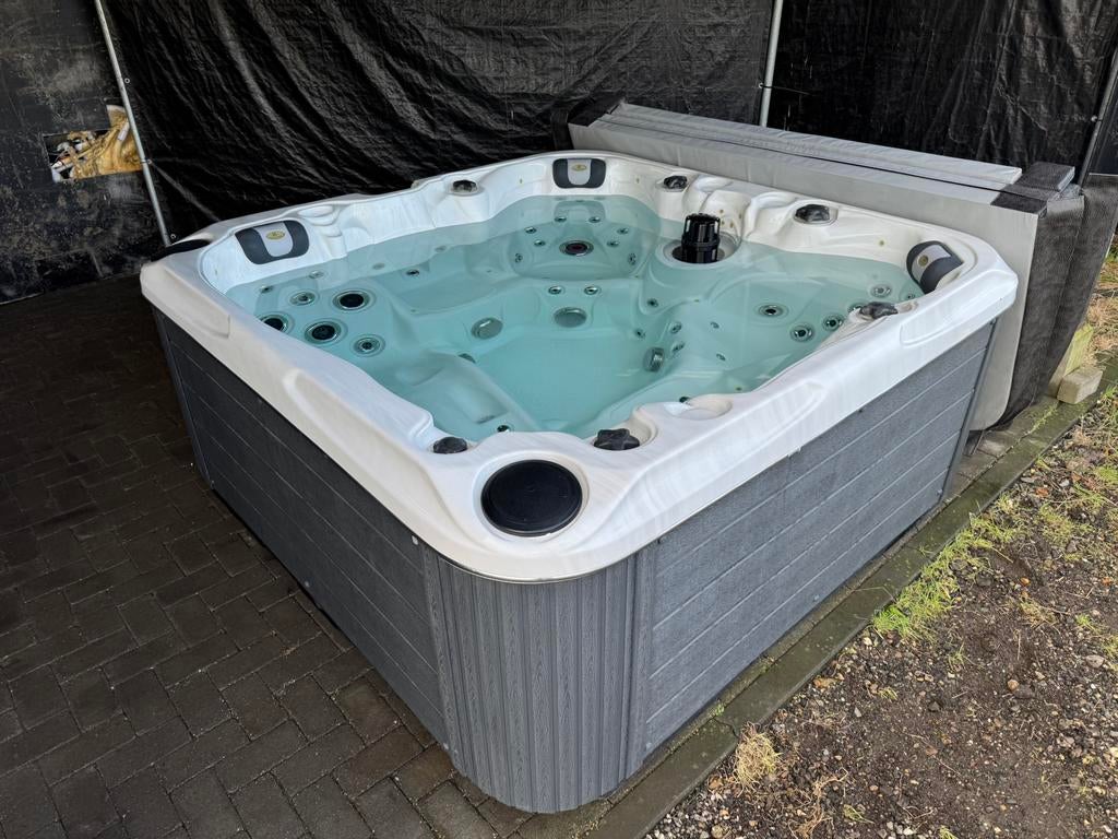 Jacuzzi gebruikt Passion Spa Solace 5-pers incl cover
