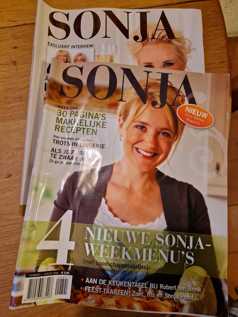 SONJA BAKKER MAGAZINE'S 2X, Ophalen of Verzenden, Zo goed als nieuw, Damesbladen