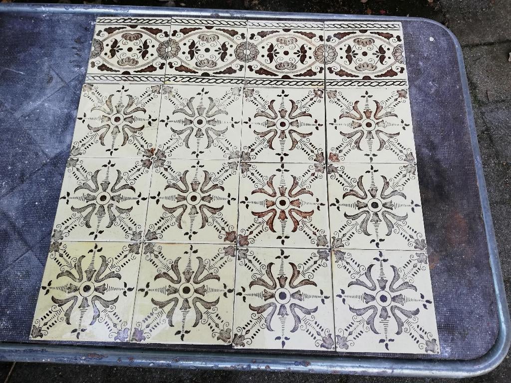 8,7m2 antieke wandtegels 12x12 zacht gele ondergrond BOCH, Antiek en Kunst, Ophalen
