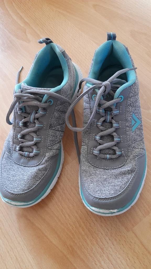 Sneakers maat 38, Ophalen of Verzenden, Zo goed als nieuw, Overige sporten, Overige typen