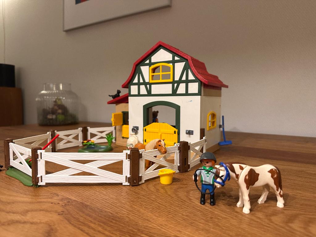 Playmobil boerderij Country Pony Farm 6927, Kinderen en Baby's, Speelgoed | Playmobil, Ophalen, Zo goed als nieuw, Complete set