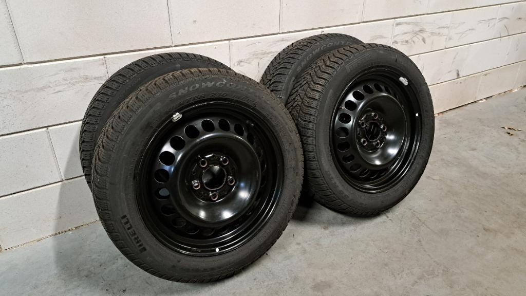 Winterbanden Mercedes A-Klasse B-Klasse 195/55/16 als nieuw!, Gebruikt, 16 inch, Banden en Velgen, Personenwagen