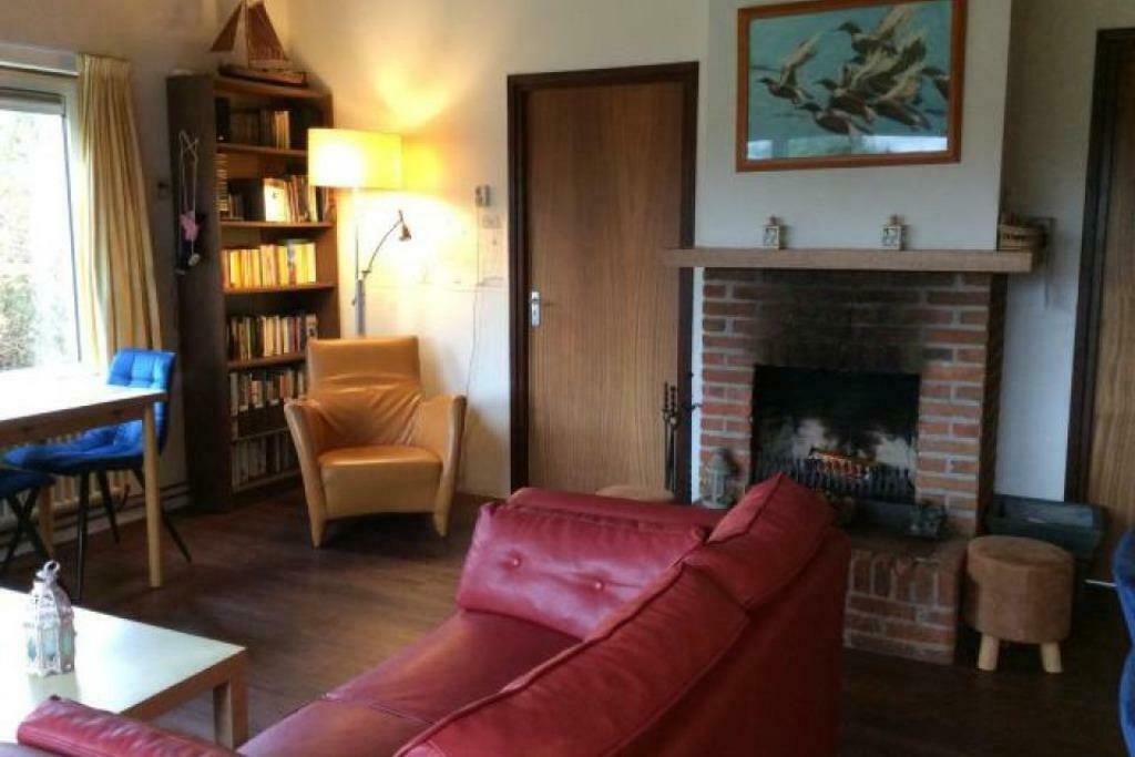 Foto 5 van Te huur: Bungalow De Heeze Ameland Ballum 6pers, bosrand