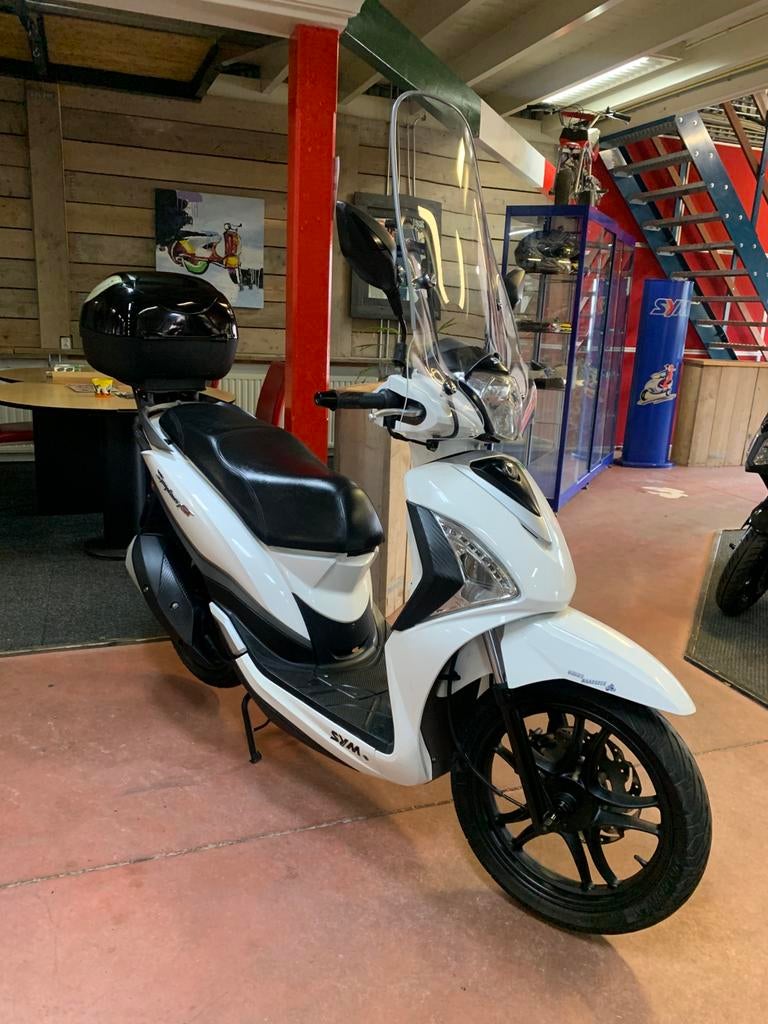 Gebro scooters: Sym symphony ST 25km SNOR wit BJ2015, Fietsen en Brommers, Ophalen, Gebruikt, Overige modellen, Benzine