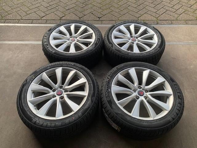 TESLA MODEL Y 3 VELGEN + NIEUWE WINTERBANDEN 255 45 R19, Auto-onderdelen, Banden en Velgen, .., Gebruikt, 255 mm, Banden en Velgen