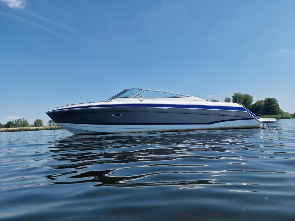 Formula 280 Bowwrider 2007  twin 6,2 mpi 640pk inc trailer, Watersport en Boten, Ophalen, Binnenboordmotor, 6 meter of meer, Zo goed als nieuw