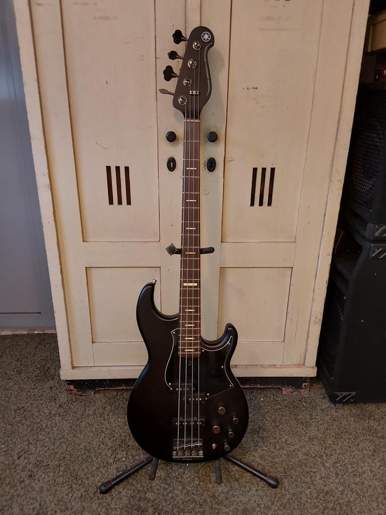 Yamaha bb734A, Muziek en Instrumenten, Snaarinstrumenten | Gitaren | Bas, Ophalen