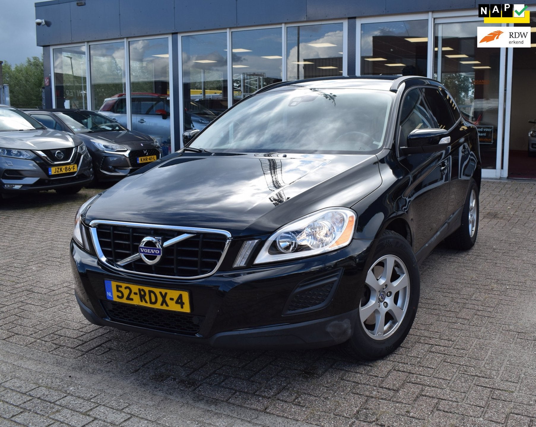 Volvo XC60 2.0T Kinetic | AUTOMAAT | CLIMATE CONTROL | VOOR, Auto's, Euro 5, 4 cilinders, Zwart, Origineel Nederlands
