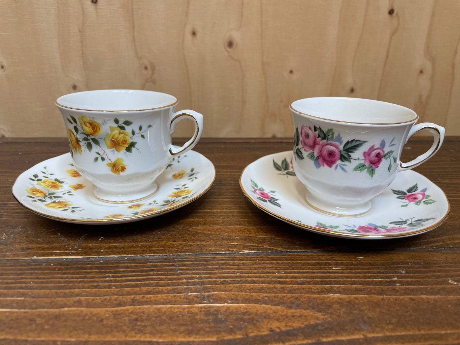 Vintage Queen Anne & Royal Vale theekopjes met schotels, Ophalen